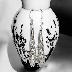 5 For $25💫Alternative Long Silver Filigree Dangles Earrings